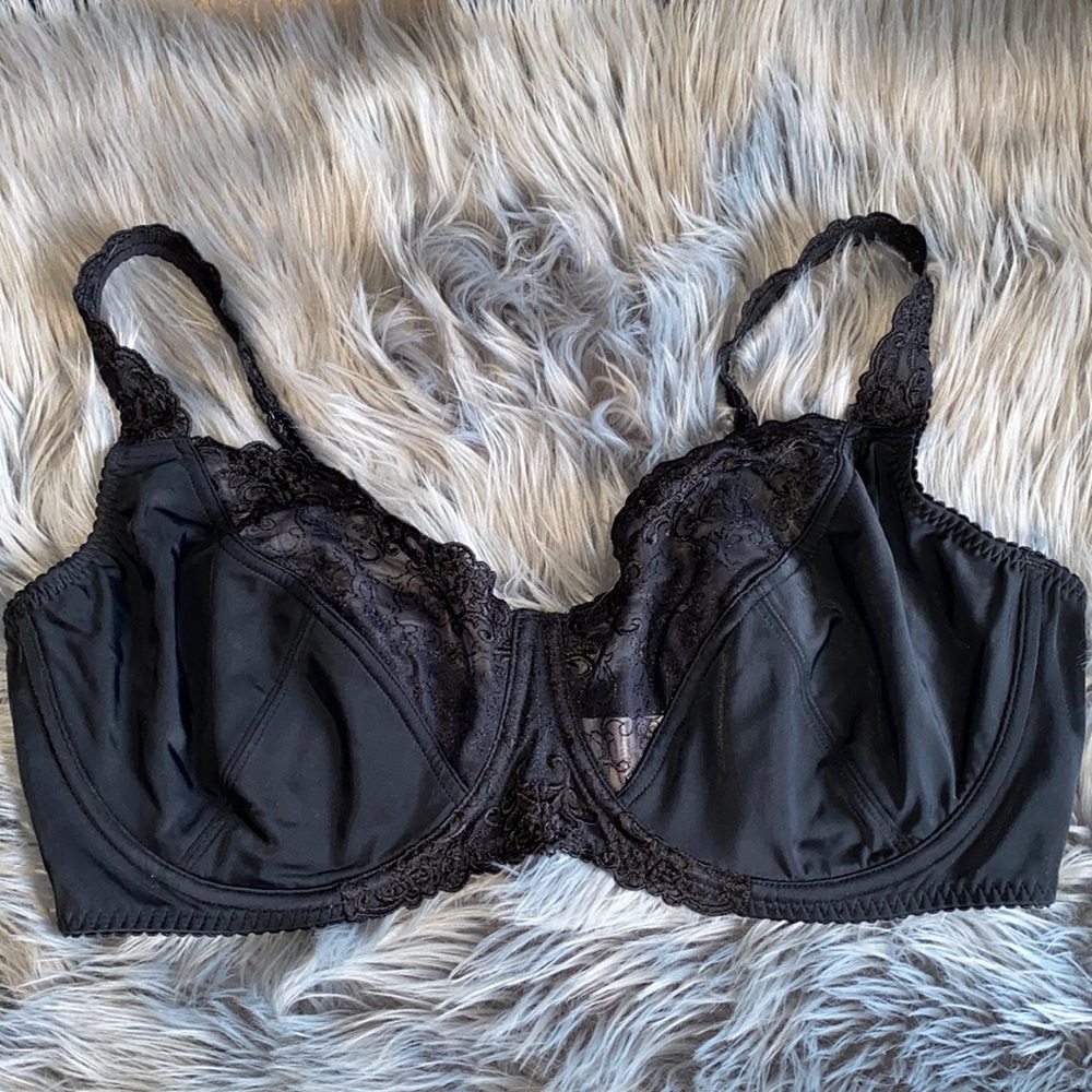 Barely breezier black bra 42DD underwire